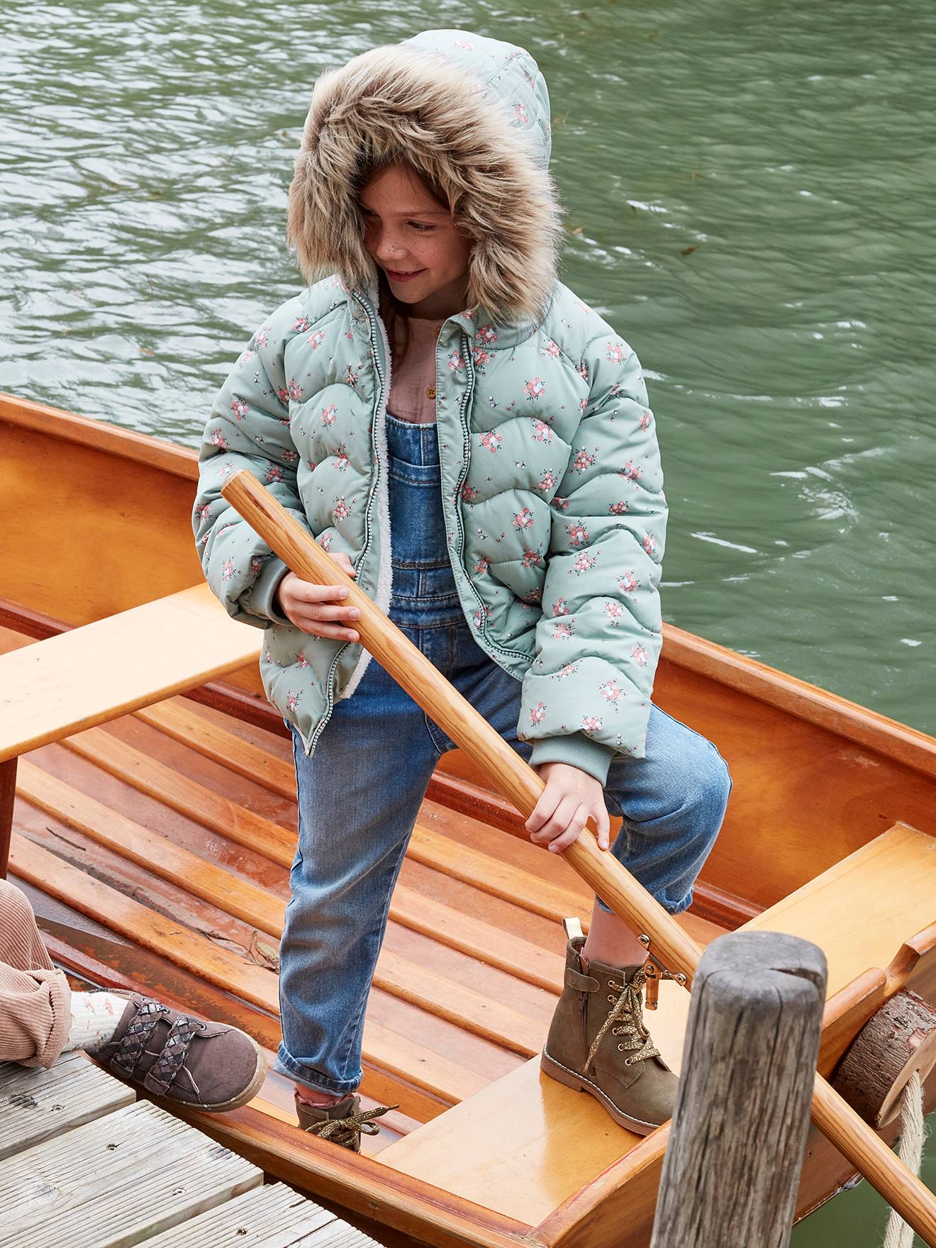 Chaqueta acolchada con capucha estampada de flores y relleno de poliéster  reciclado, para niña. verde oscuro estampado - Vertbaudet
