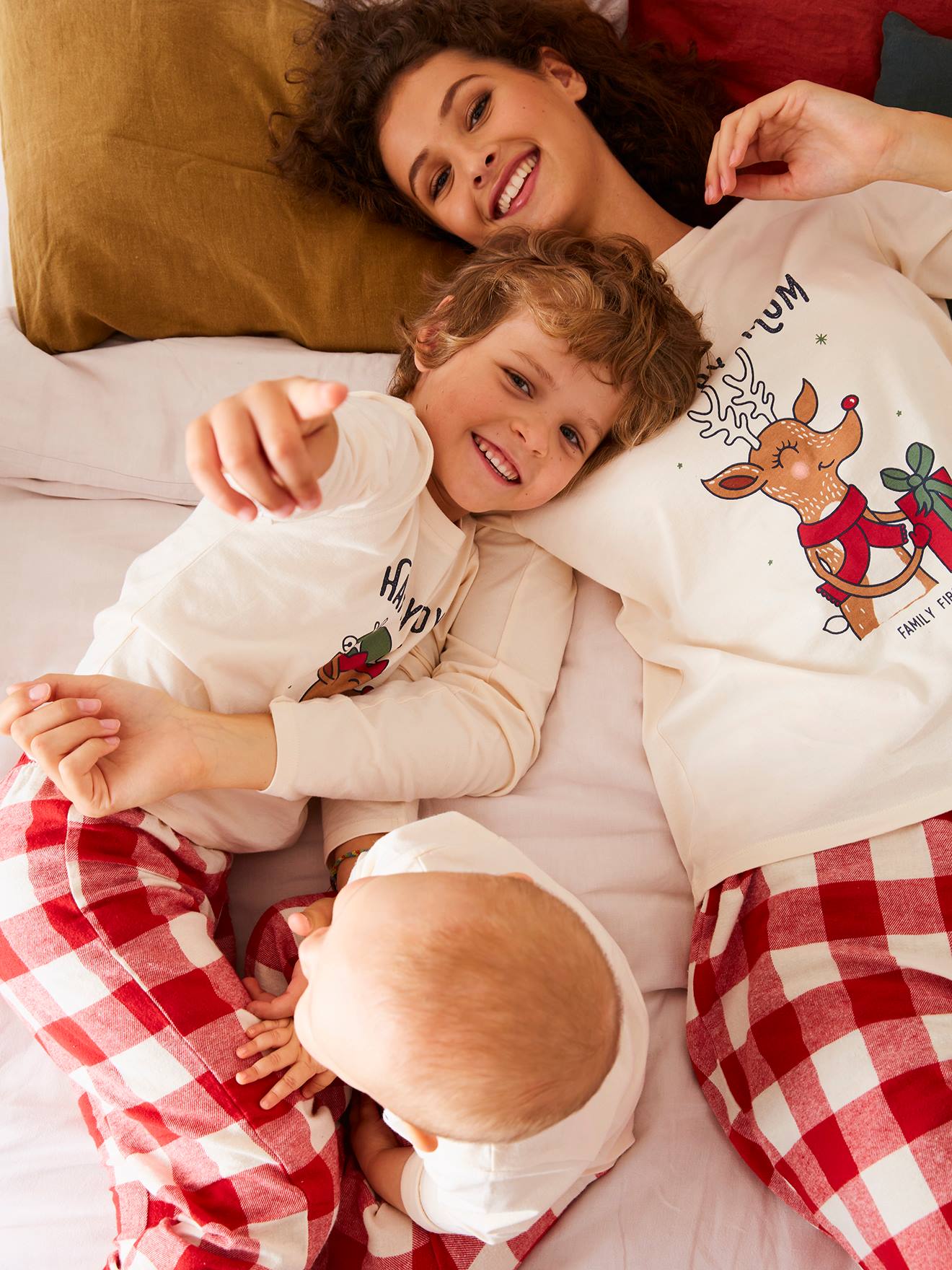 Conjunto de Ropa de Navidad Bebe niño niña Camiseta Manga Larga Pantalones  Gorro Pijama Ropa de Dormir Recien Nacido Ropa Set Rojo 3-6 Meses:  : Moda